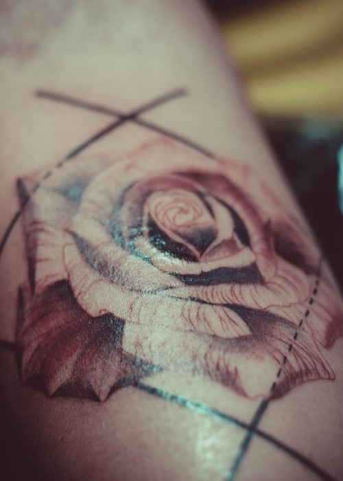 rose tattoo